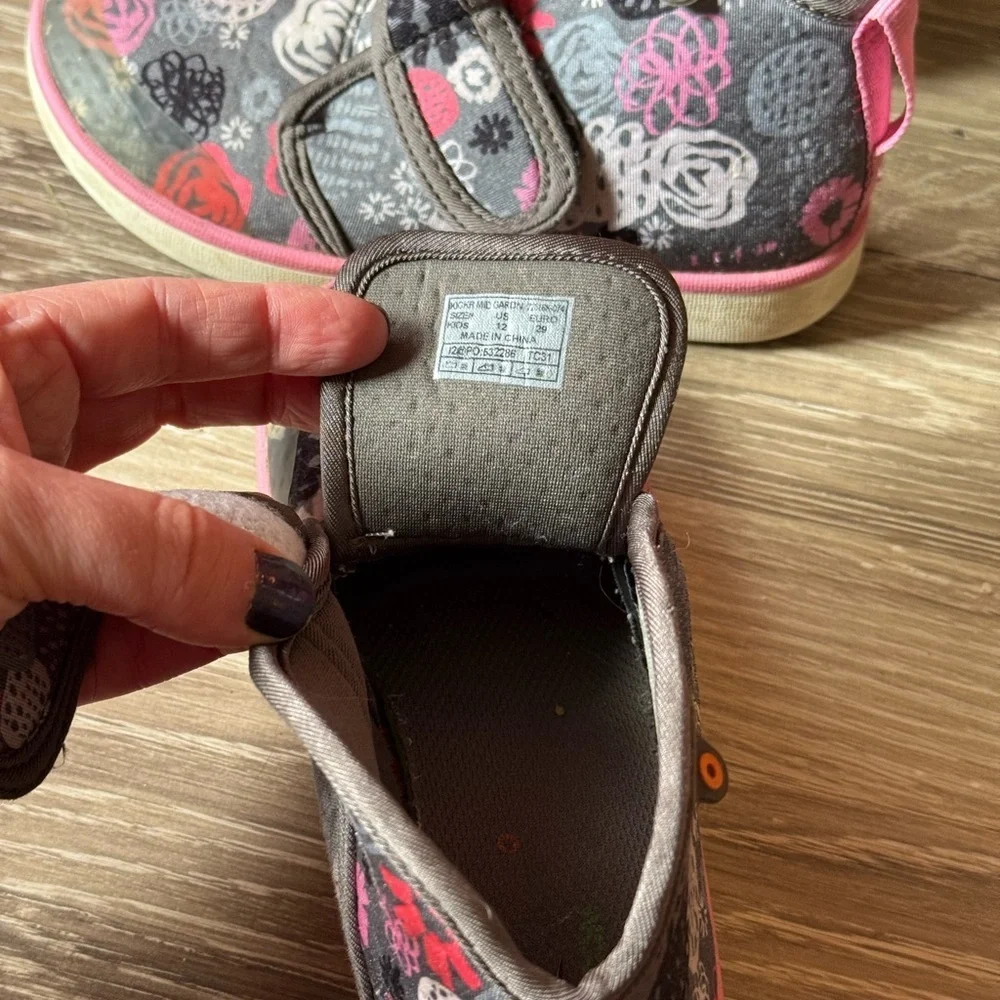 Kids Floral Patten Bogs size 12 rain shoes